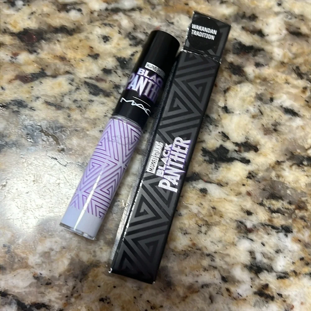 🌙♣️Mac Wakanda Tradition Liquidlast Liner